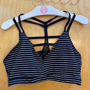 Victoria Sport Plunge Sports Bra